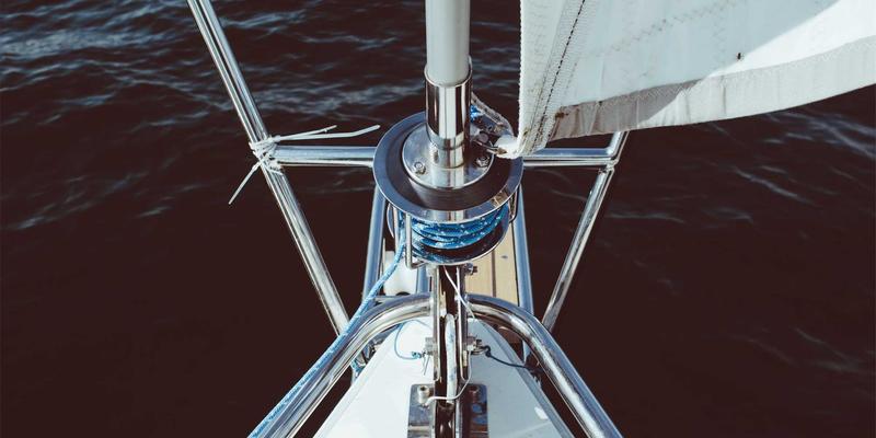 iPhone屏幕碎裂紧急处理与专业更换指南 | 极速手机维修与二手回收服务