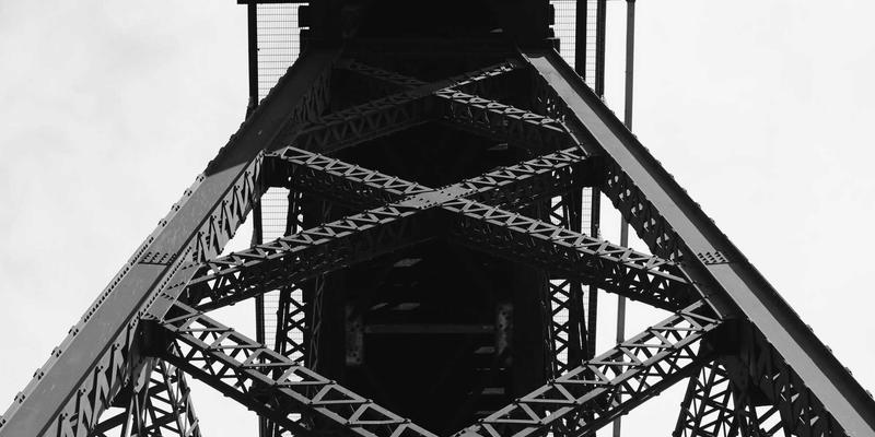 手机主板短路症状识别与专业维修详解：保护数据安全，避免二手手机回收与极速手机使用风险