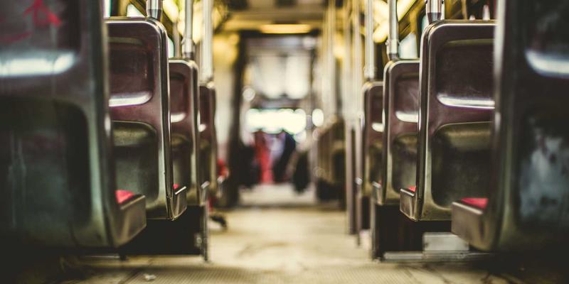 手机主板维修成本与风险分析：屏幕维修与二手回收如何抉择？