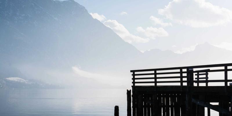 手机维修与数码回收全指南：从电池更换到二手手机回收的智慧选择