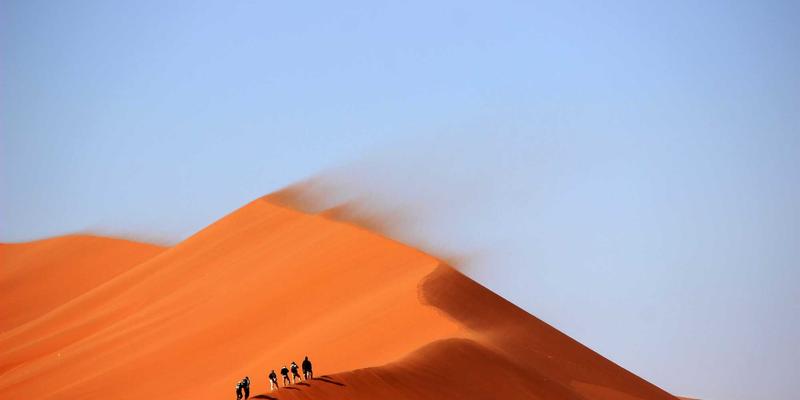 手机过热发烫根源何在？深度解析散热方案与主板保护，附电池更换与回收指南